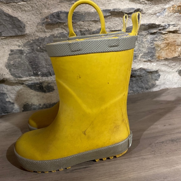 Ran Boots - Picture 1 of 3